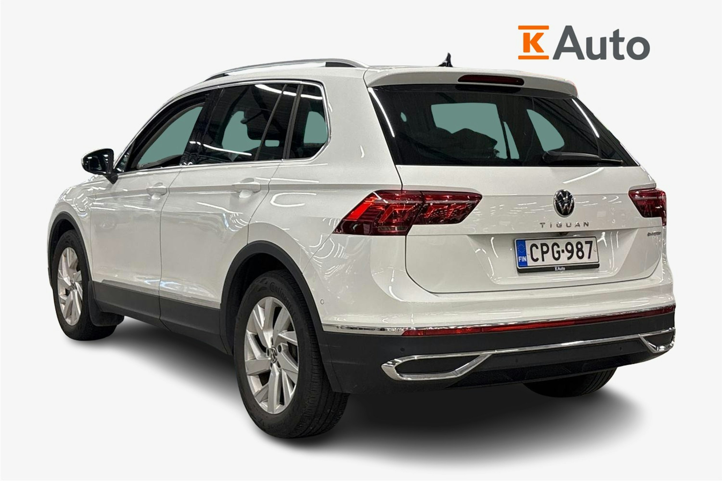 valkoinen Volkswagen Tiguan 2021 kuva 2.