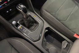 Harmaa Volkswagen Tiguan 2021 kuva 18.