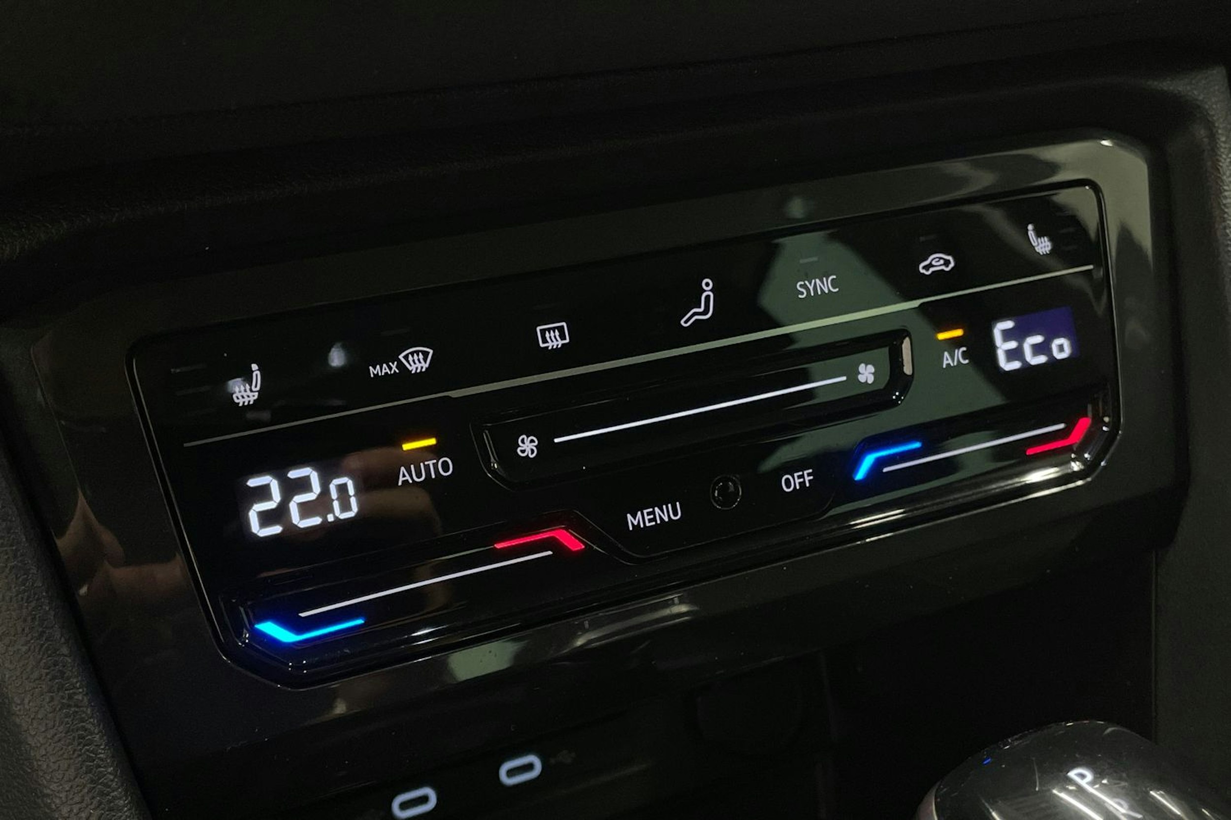 Harmaa Volkswagen Tiguan 2021 kuva 20.