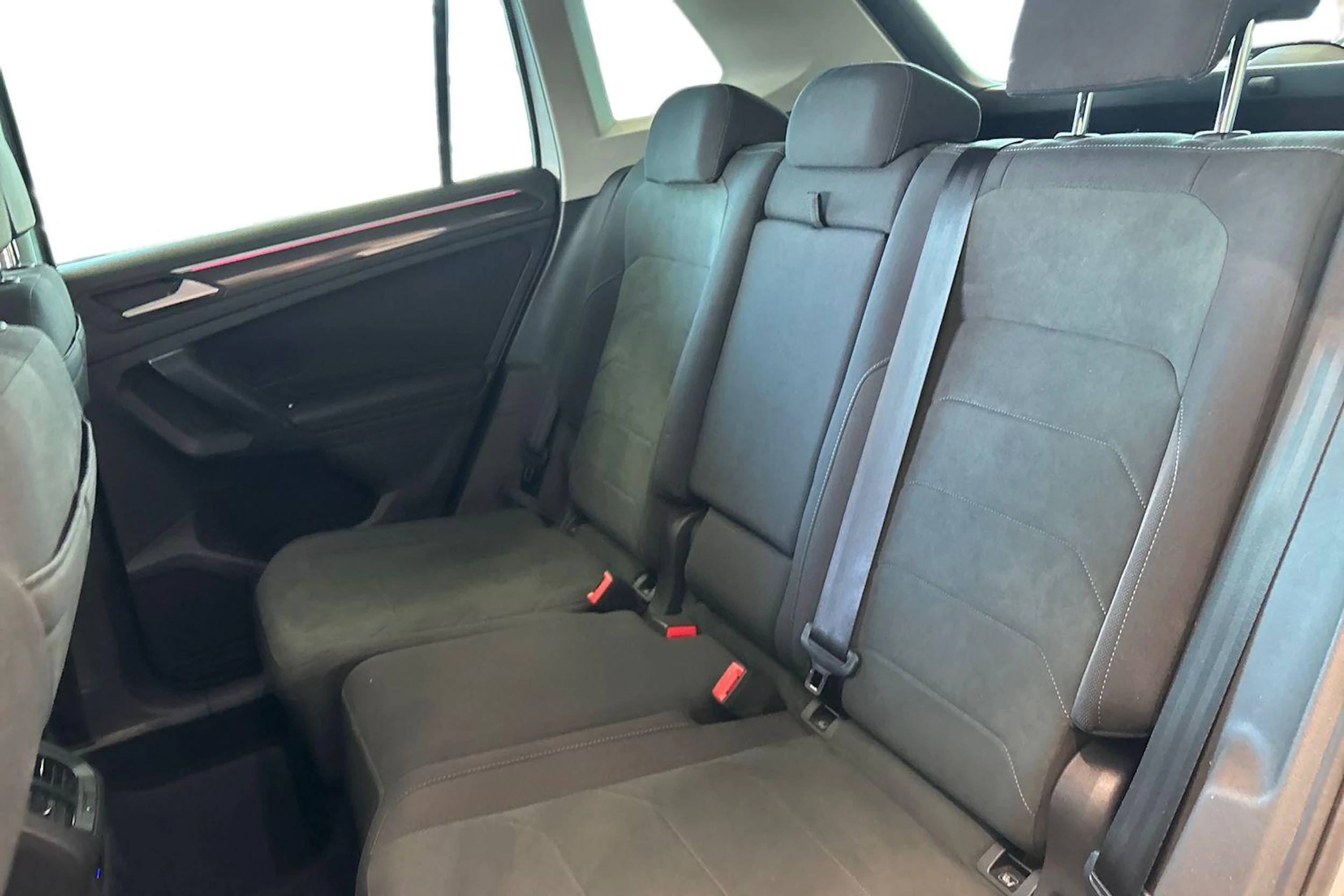 hopea Volkswagen Tiguan 2021 kuva 8.