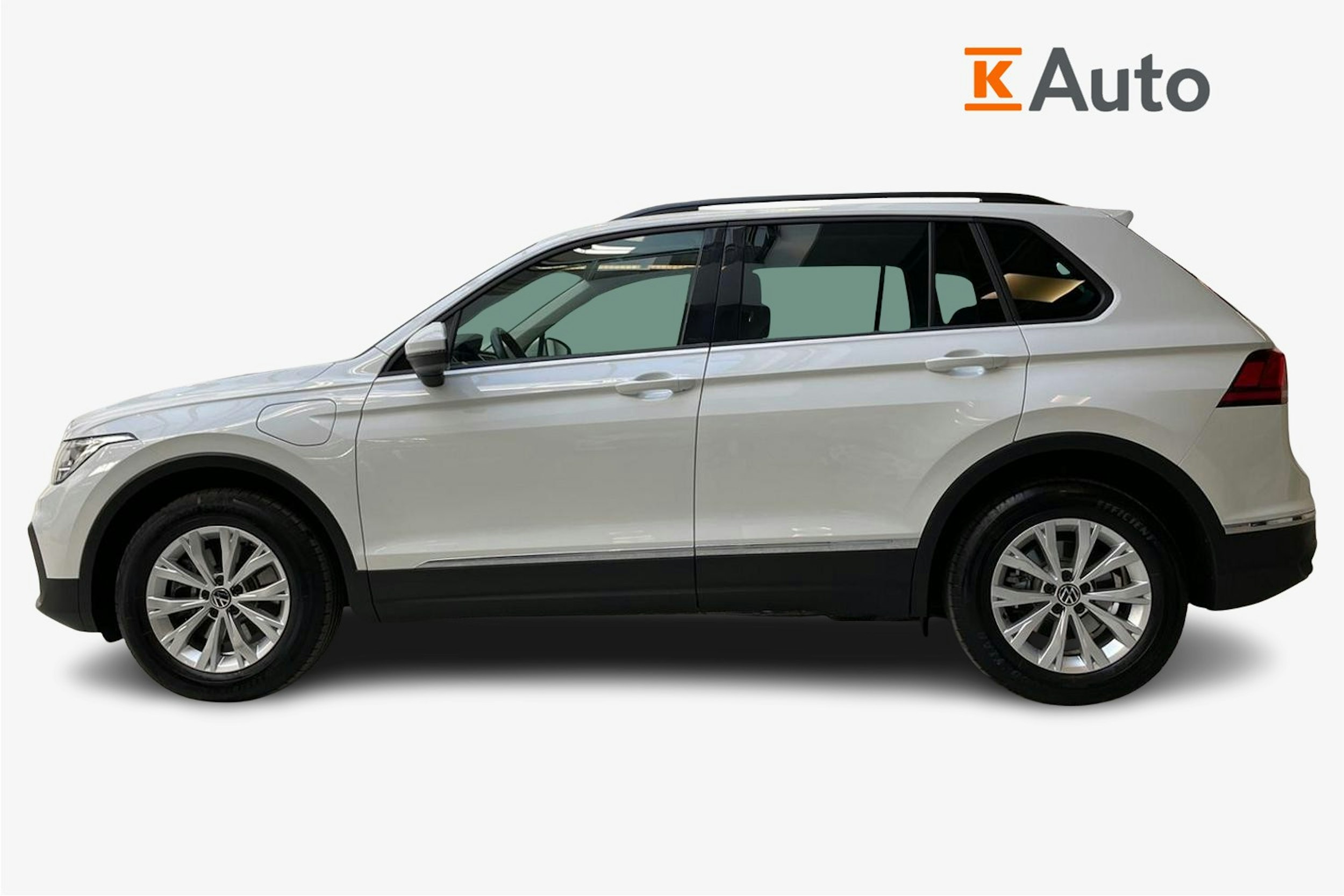 valkoinen Volkswagen Tiguan 2021 kuva 6.