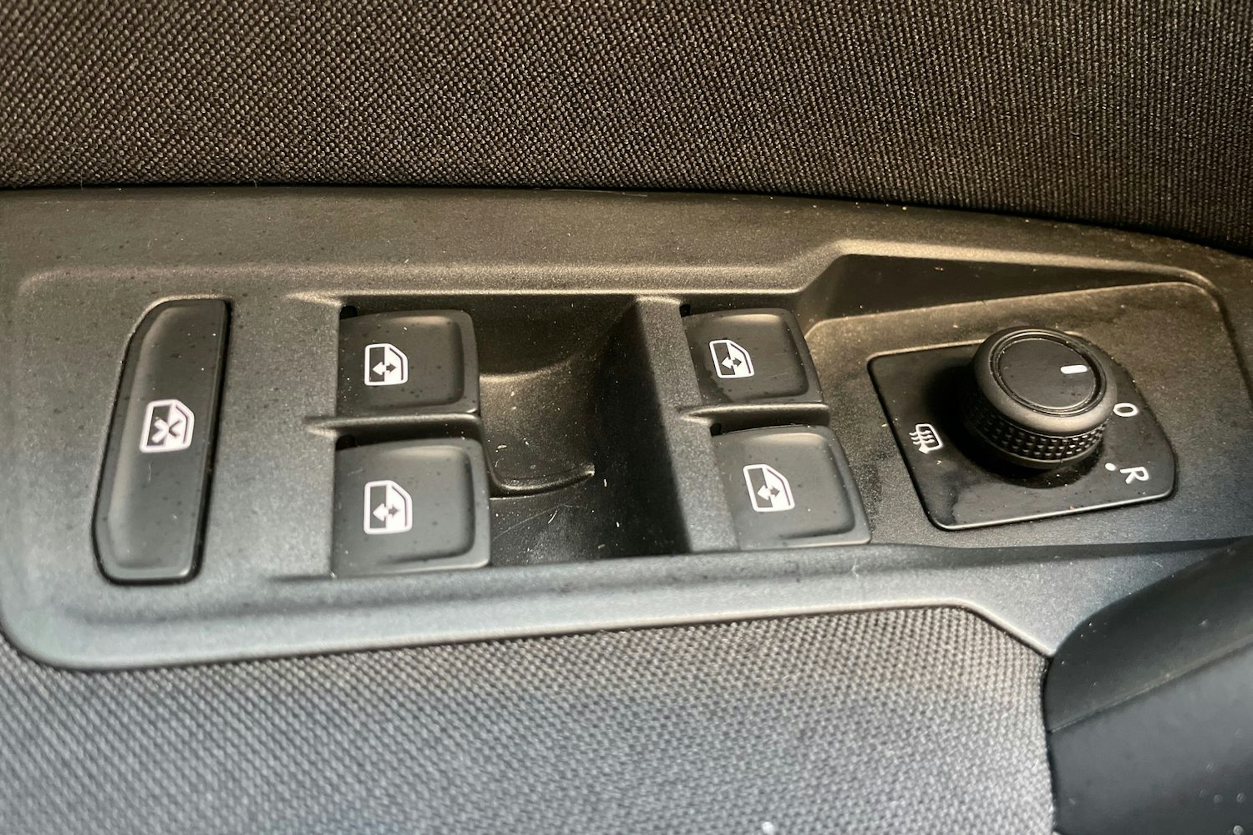 valkoinen Volkswagen Tiguan 2021 kuva 18.