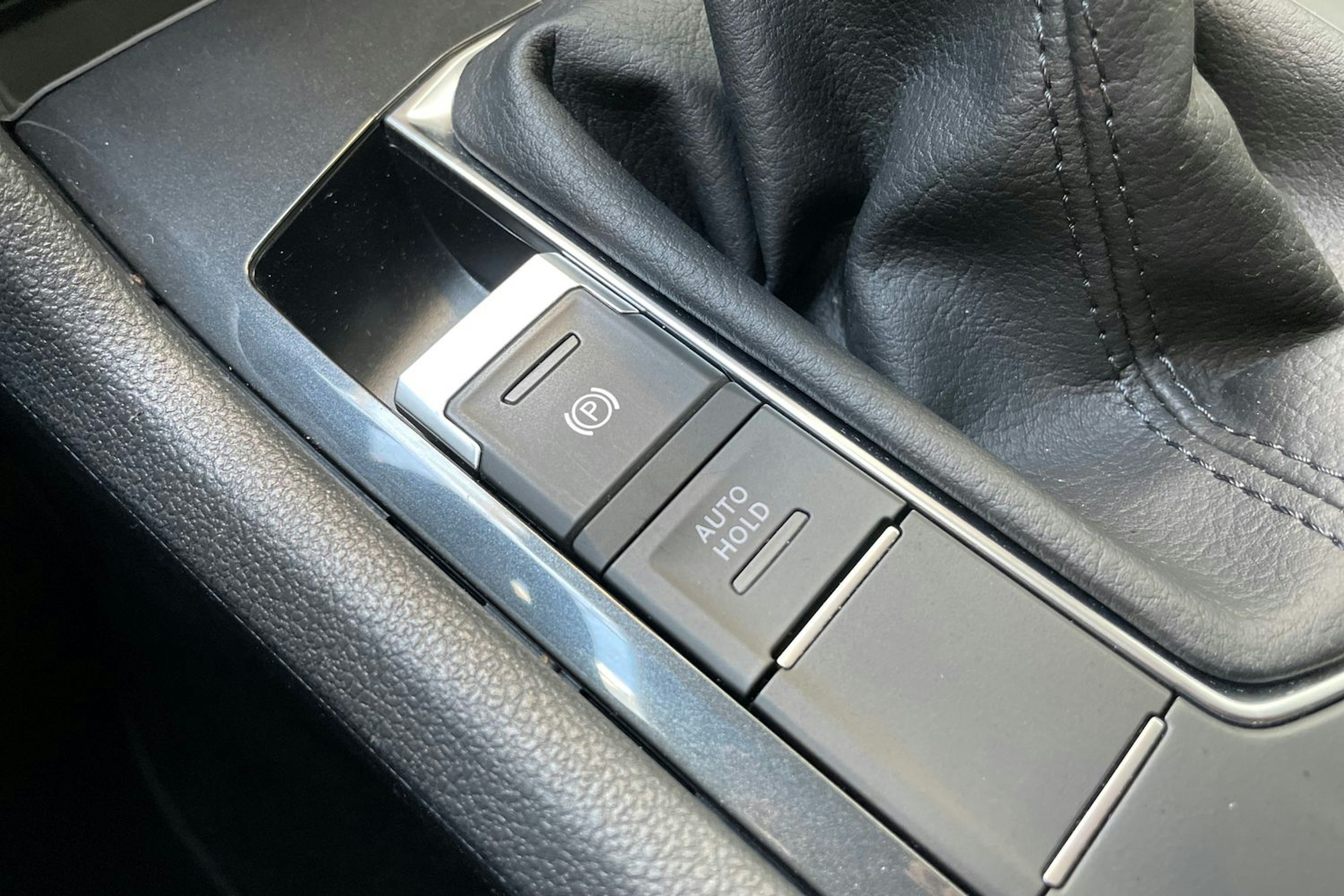 valkoinen Volkswagen Tiguan 2021 kuva 26.