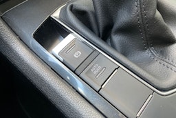 valkoinen Volkswagen Tiguan 2021 kuva 26.