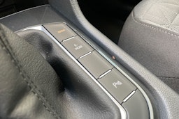valkoinen Volkswagen Tiguan 2021 kuva 27.