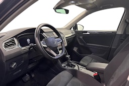 harmaa Volkswagen Tiguan 2021 kuva 7.