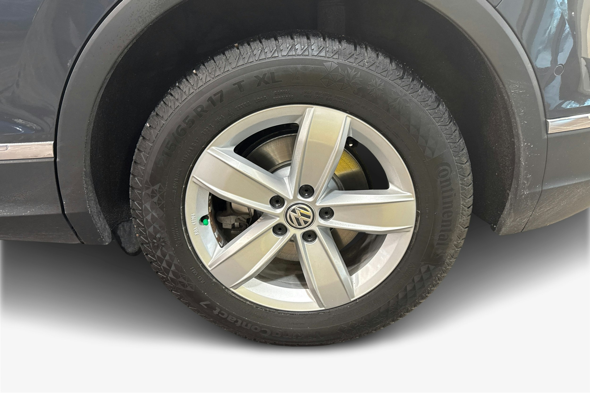 harmaa Volkswagen Tiguan 2021 kuva 11.