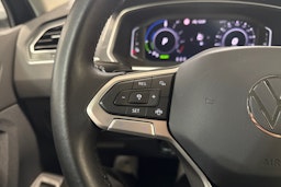 harmaa Volkswagen Tiguan 2021 kuva 16.