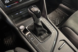 harmaa Volkswagen Tiguan 2021 kuva 18.