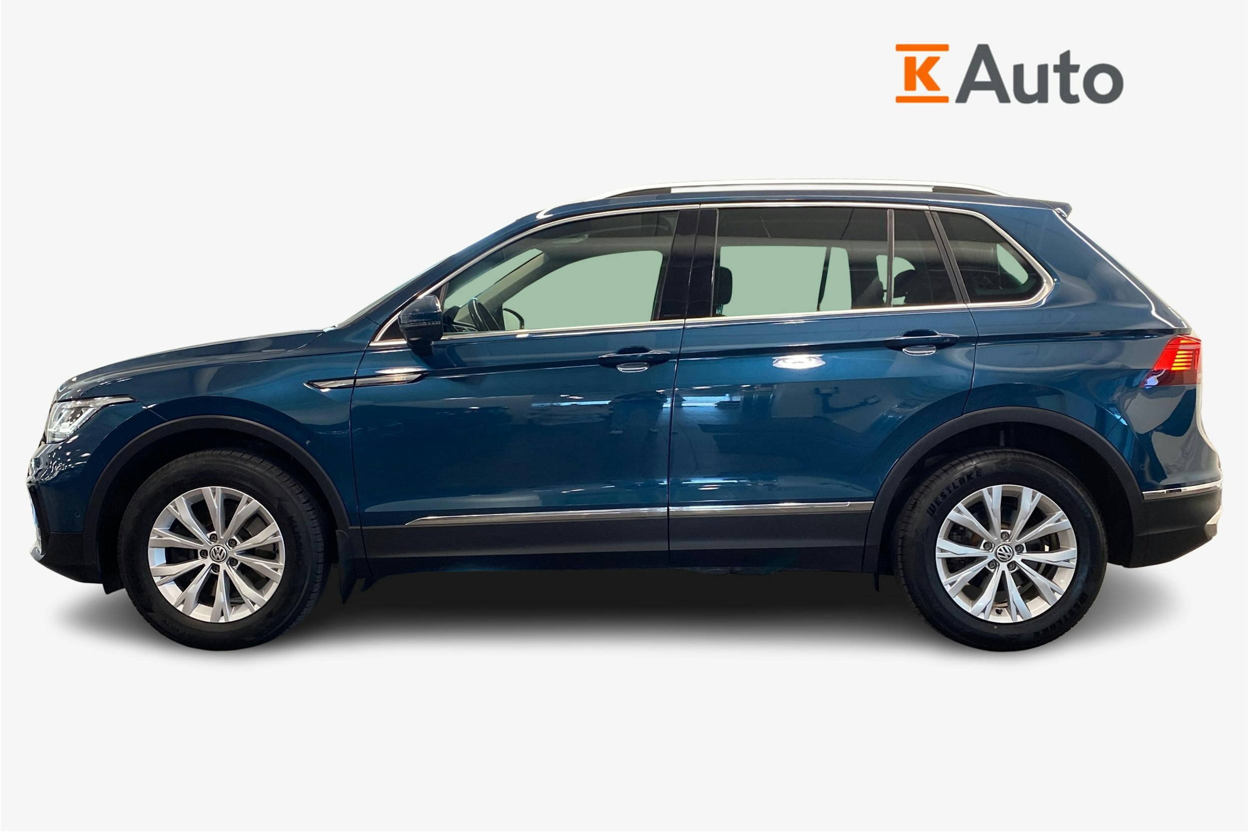 Sininen Volkswagen Tiguan 2021 kuva 5.