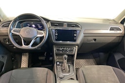Sininen Volkswagen Tiguan 2021 kuva 7.