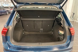 Sininen Volkswagen Tiguan 2021 kuva 13.