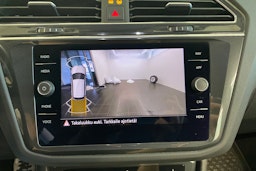 Sininen Volkswagen Tiguan 2021 kuva 14.
