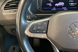 Sininen Volkswagen Tiguan 2021 kuva 16.