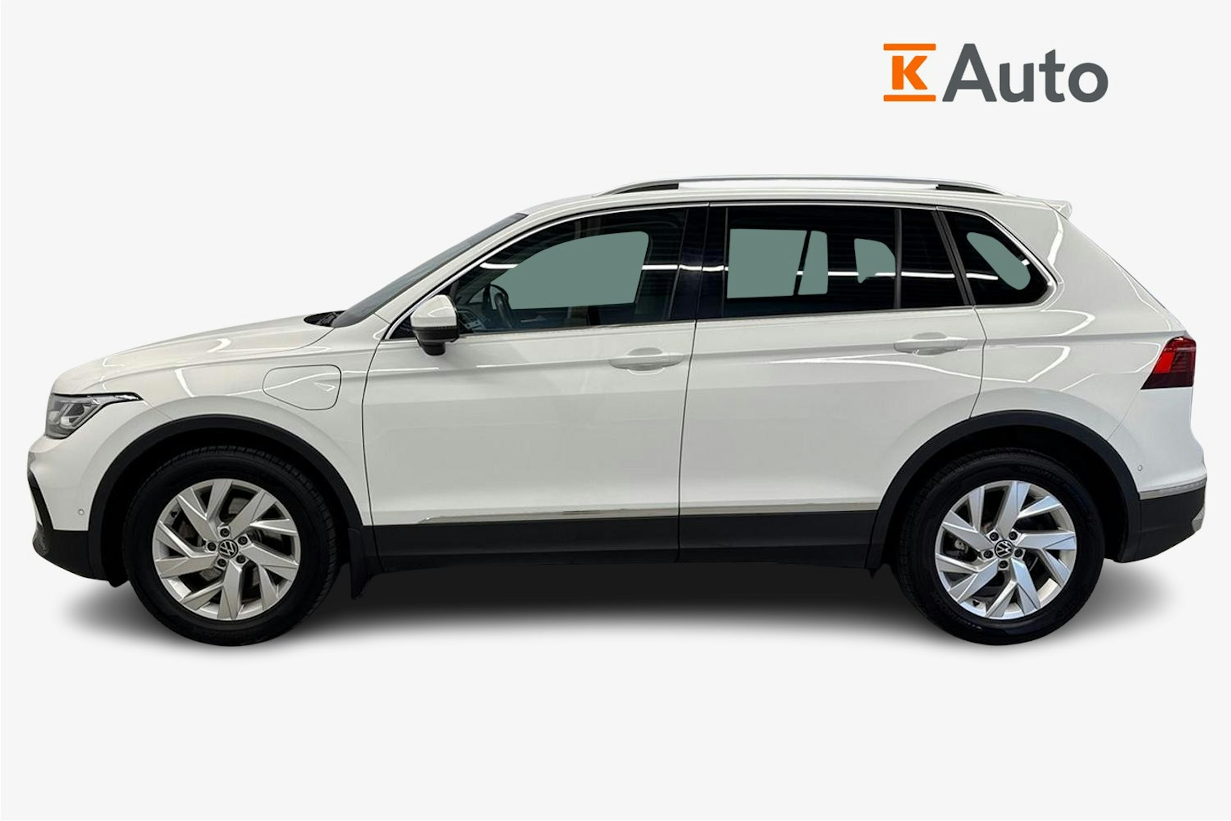 valkoinen Volkswagen Tiguan 2021 kuva 6.