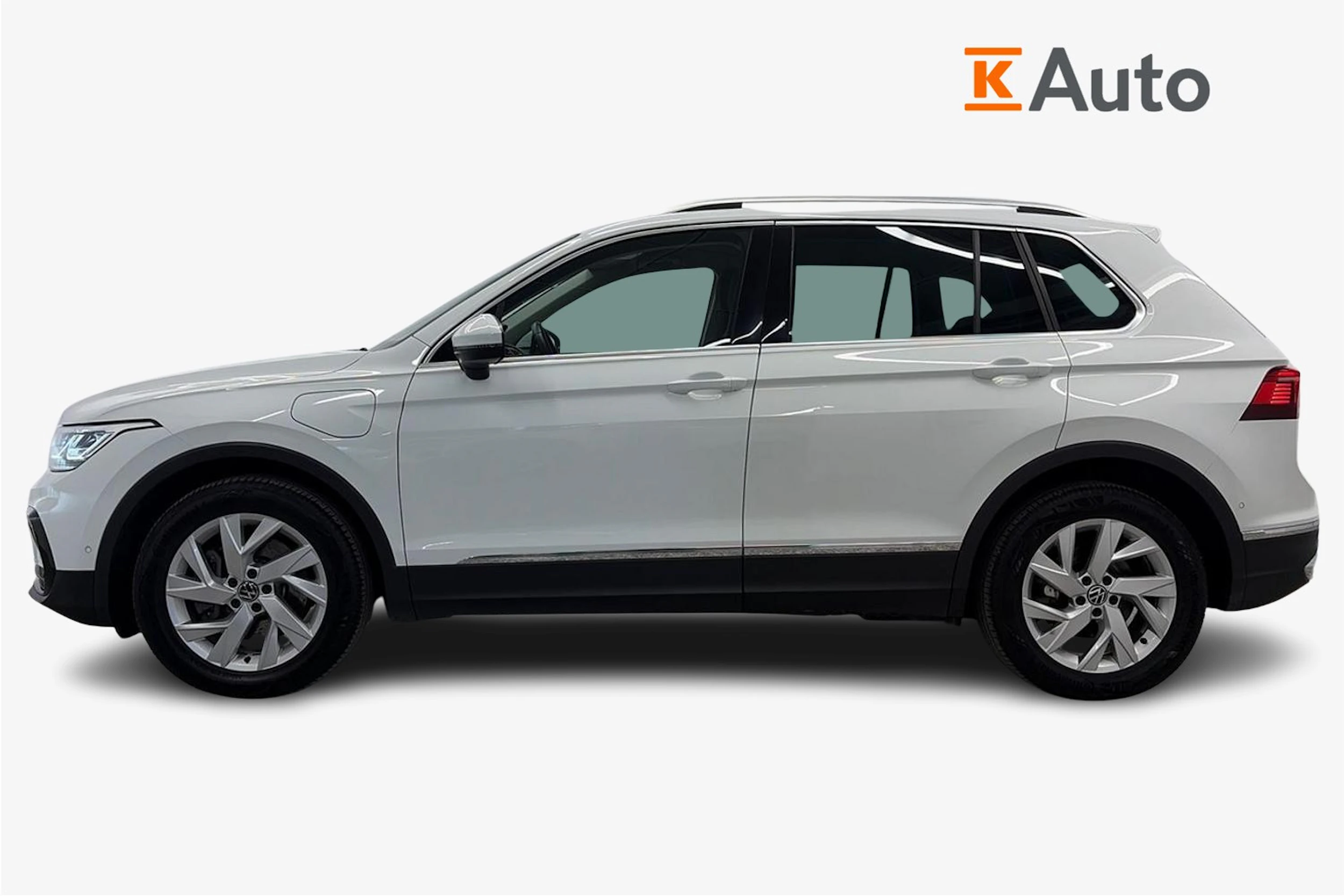 valkoinen Volkswagen Tiguan 2021 kuva 7.