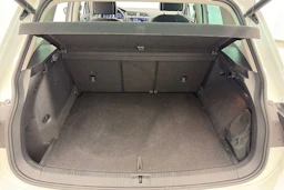 valkoinen Volkswagen Tiguan 2021 kuva 15.