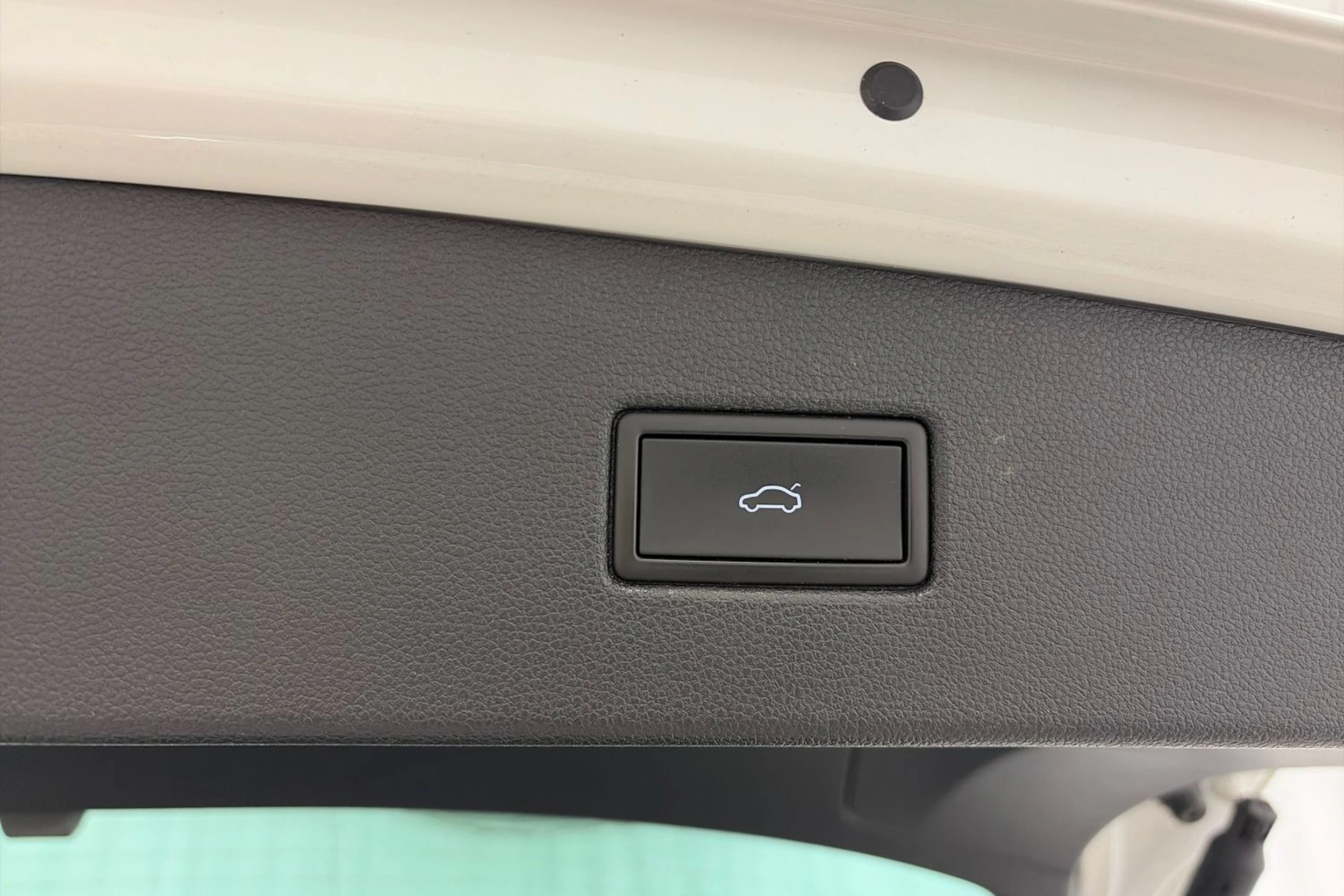 valkoinen Volkswagen Tiguan 2021 kuva 16.