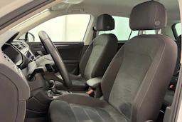 valkoinen Volkswagen Tiguan 2021 kuva 18.