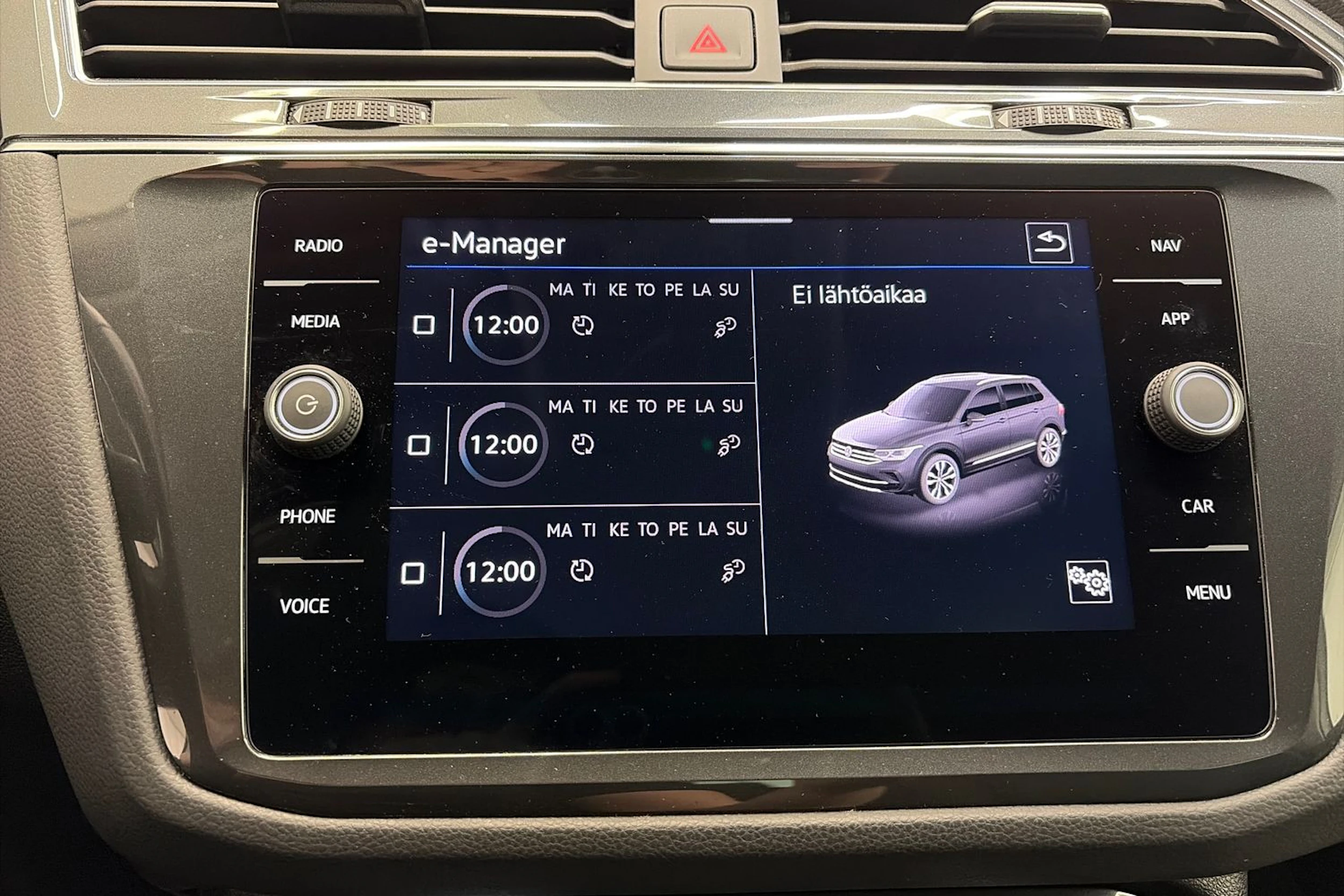 valkoinen Volkswagen Tiguan 2021 kuva 26.
