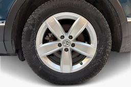 met. sininen Volkswagen Tiguan 2021 kuva 9.