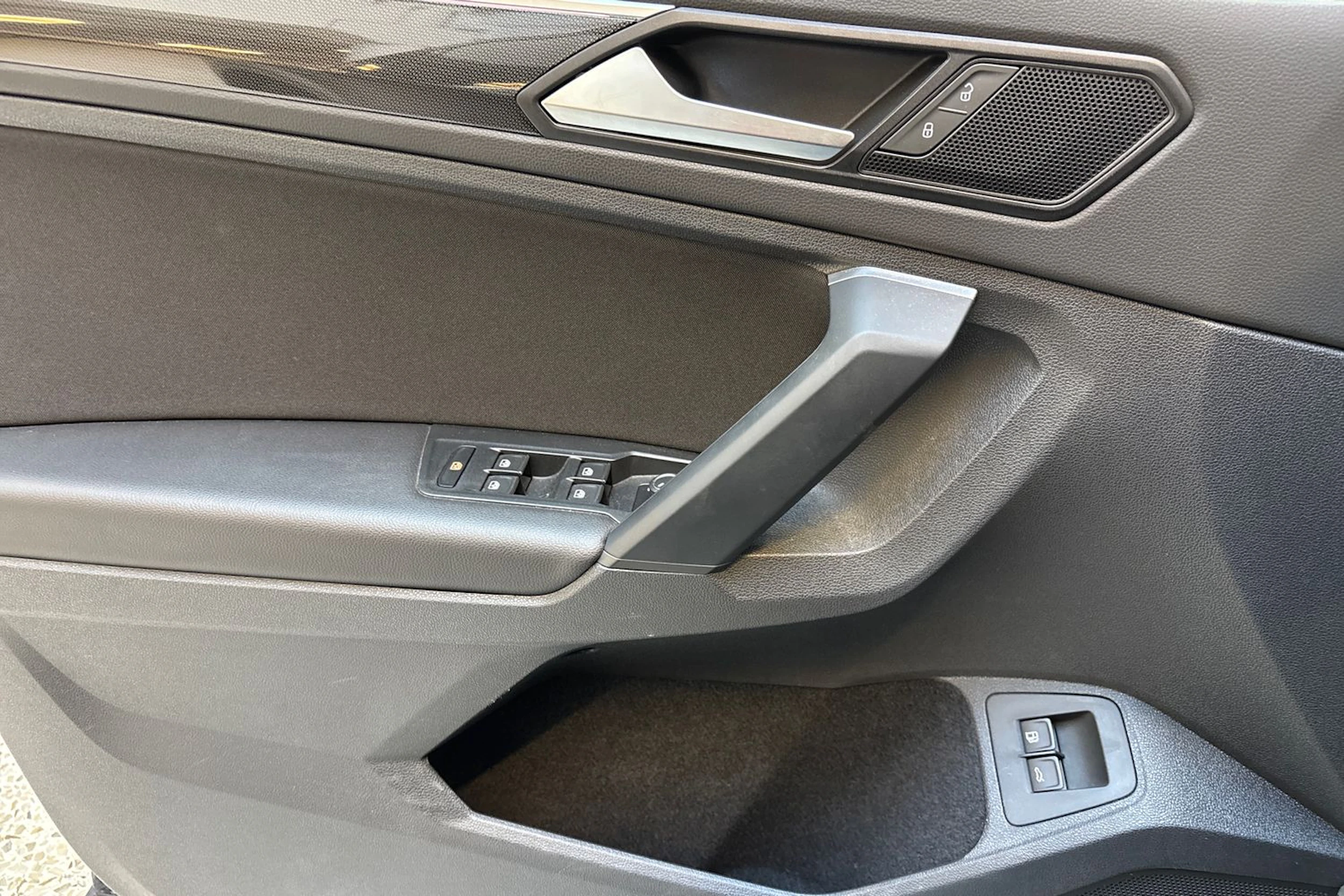 met. sininen Volkswagen Tiguan 2021 kuva 15.