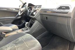 met. sininen Volkswagen Tiguan 2021 kuva 23.