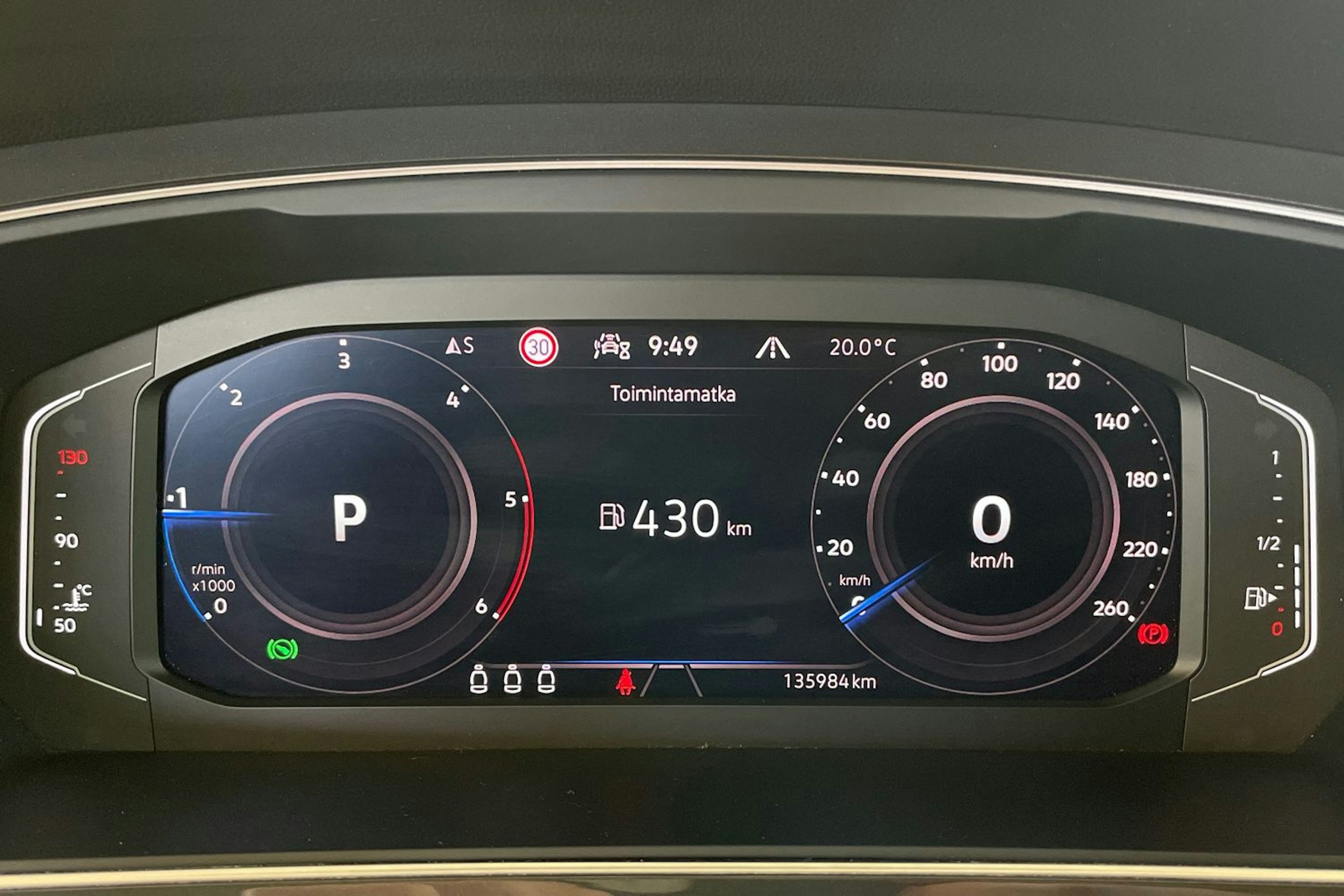 valkoinen Volkswagen Tiguan 2021 kuva 16.
