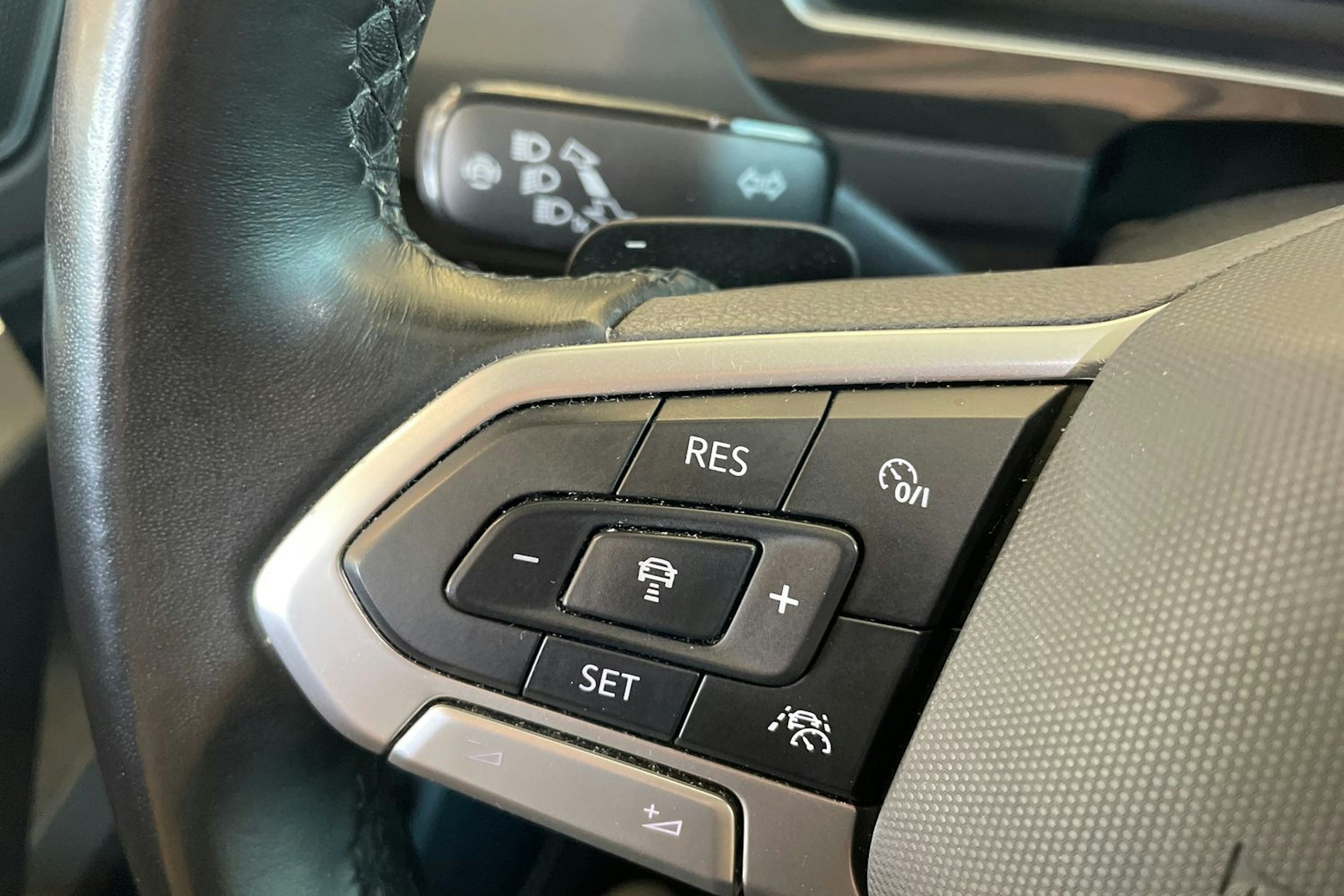 valkoinen Volkswagen Tiguan 2021 kuva 17.