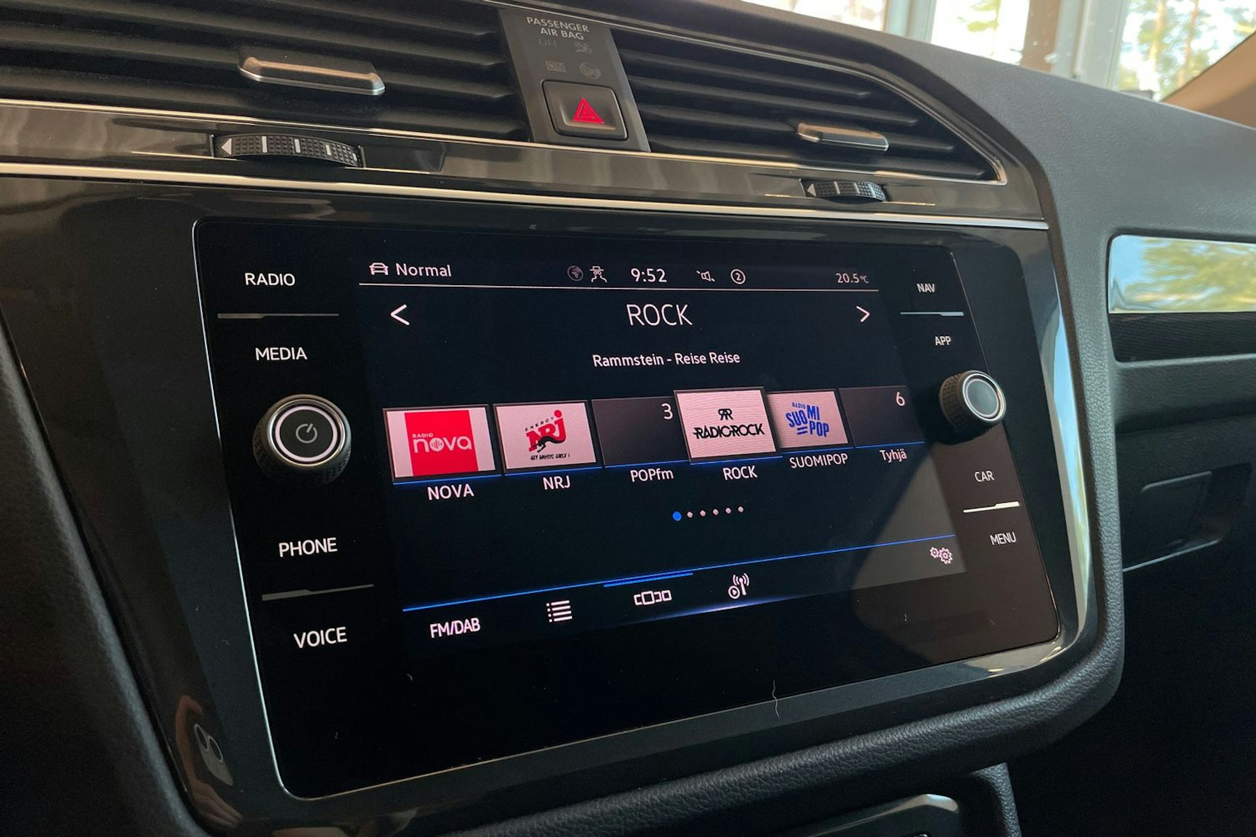 valkoinen Volkswagen Tiguan 2021 kuva 21.