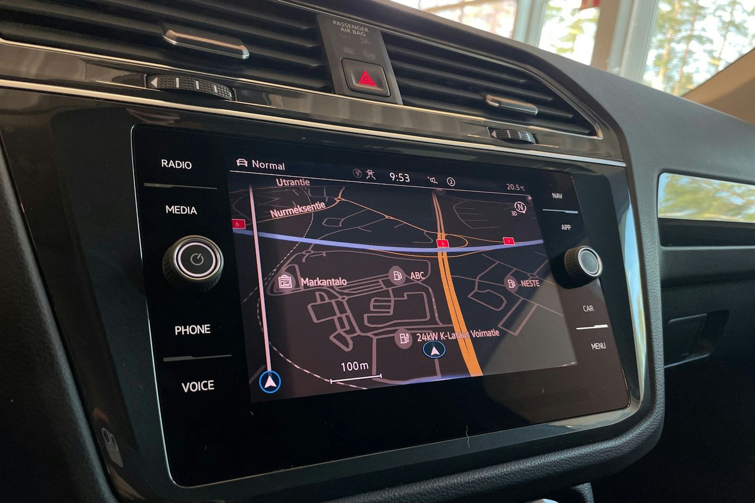 valkoinen Volkswagen Tiguan 2021 kuva 22.