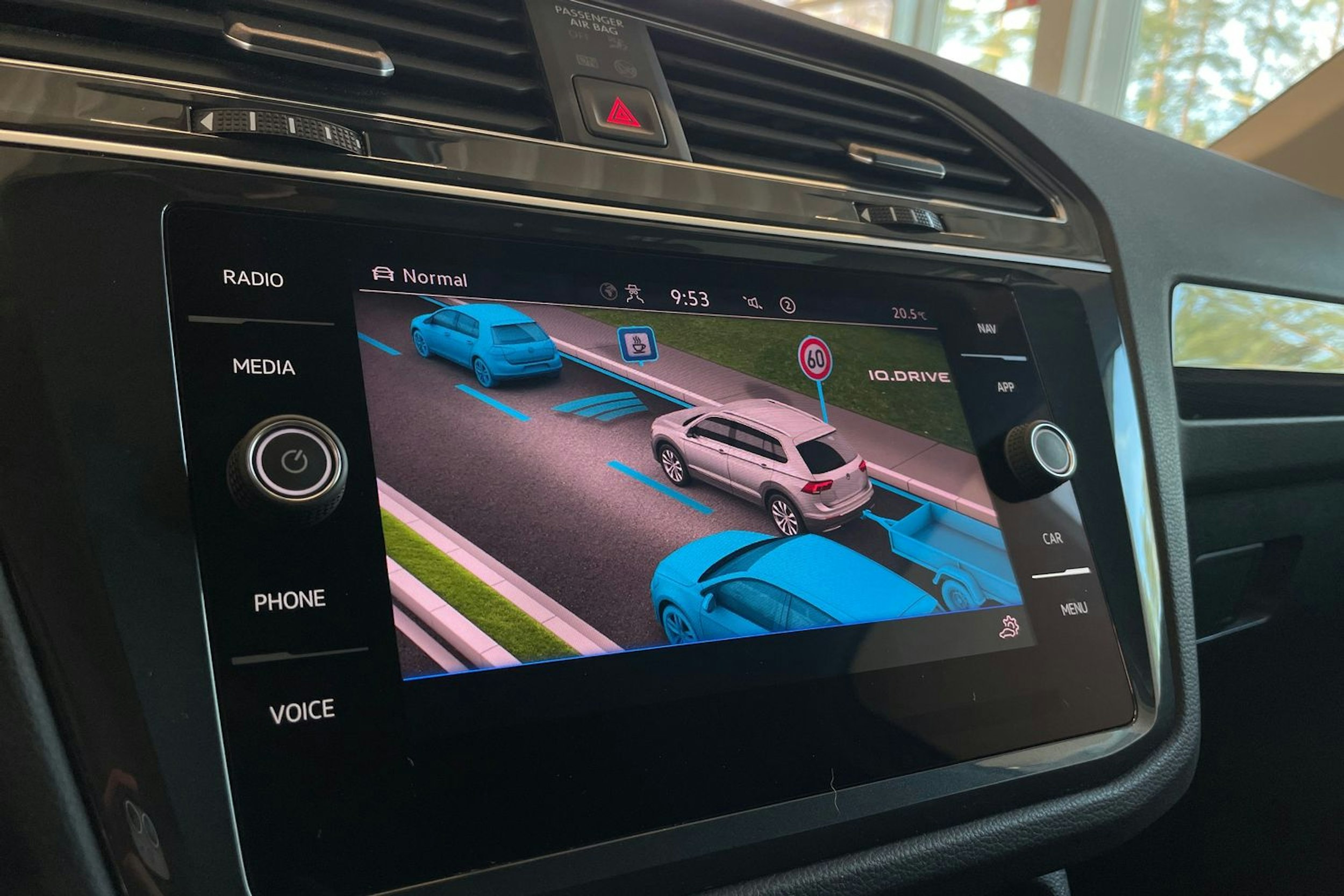 valkoinen Volkswagen Tiguan 2021 kuva 24.