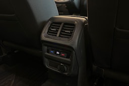 valkoinen Volkswagen Tiguan 2021 kuva 28.