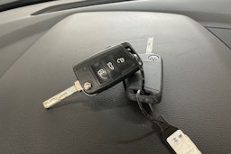 Sininen Volkswagen Tiguan 2021 kuva 24.