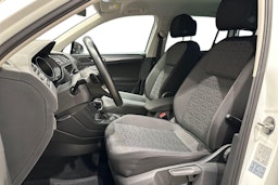 valkoinen Volkswagen Tiguan 2021 kuva 11.