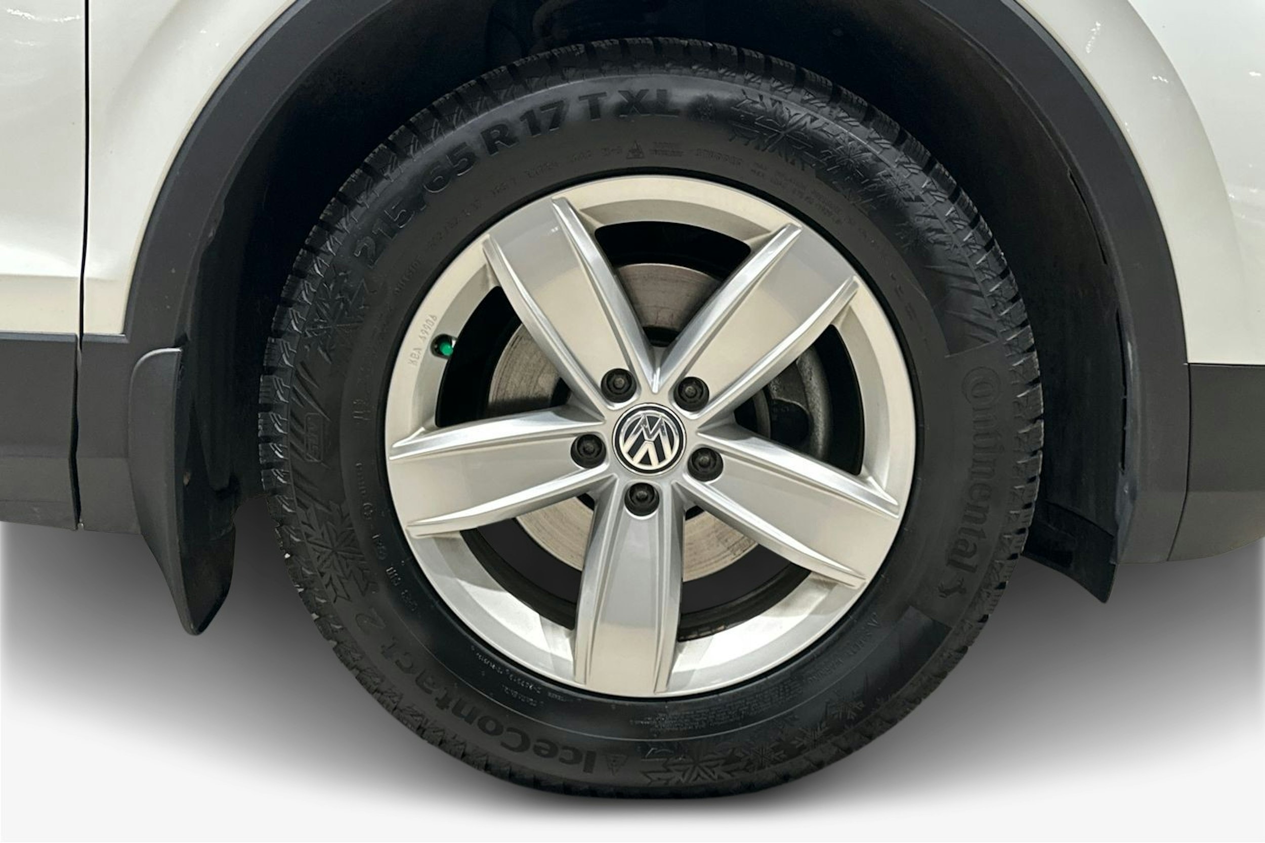 valkoinen Volkswagen Tiguan 2021 kuva 12.