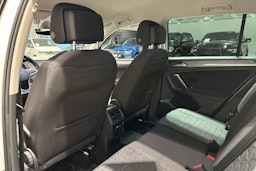 valkoinen Volkswagen Tiguan 2021 kuva 15.