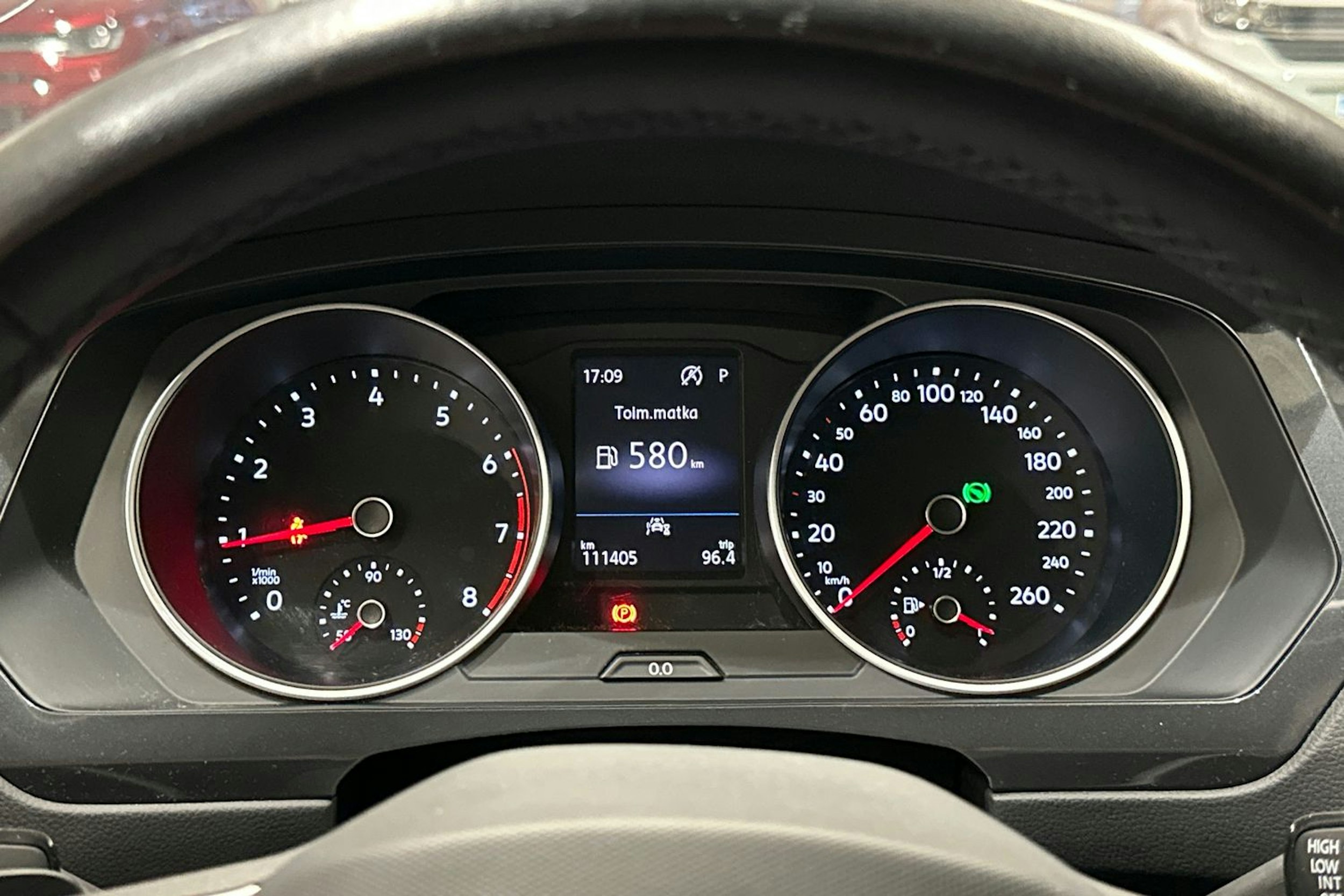 valkoinen Volkswagen Tiguan 2021 kuva 19.