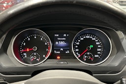 valkoinen Volkswagen Tiguan 2021 kuva 19.