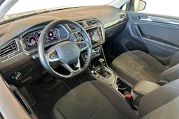 harmaa Volkswagen Tiguan 2021 kuva 3.