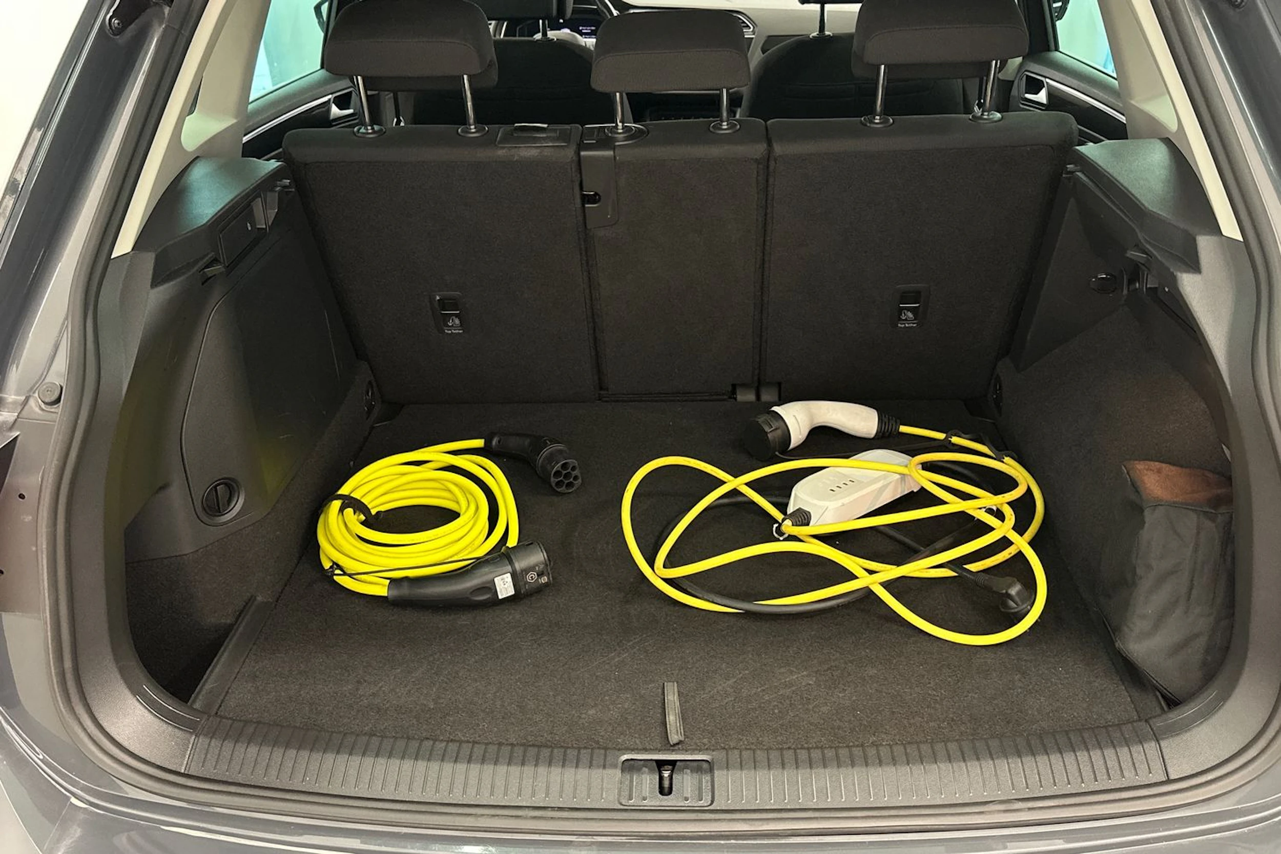 harmaa Volkswagen Tiguan 2021 kuva 25.