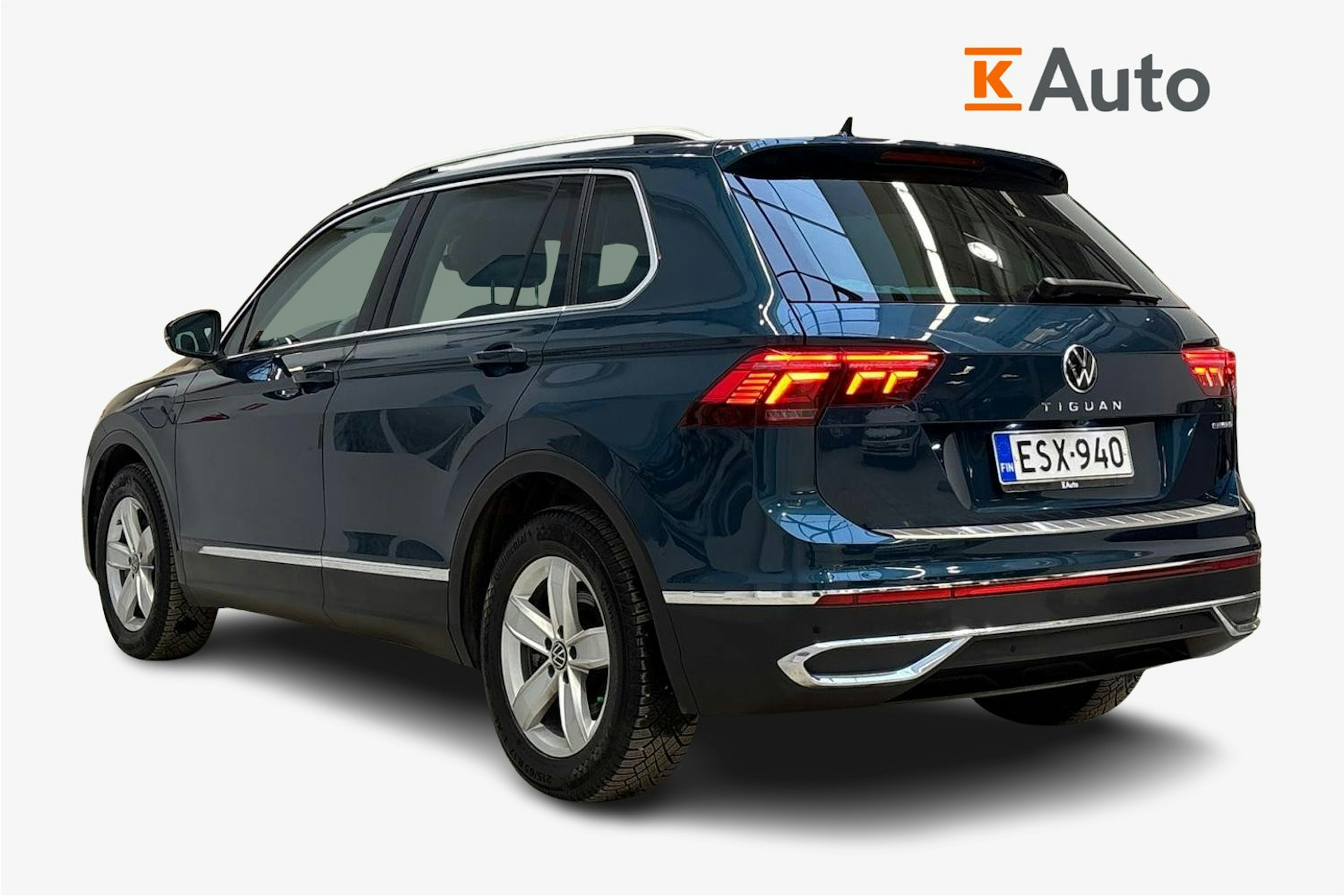 sininen Volkswagen Tiguan 2021 kuva 2.