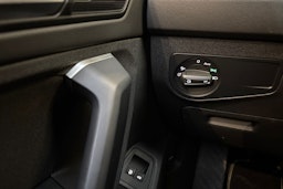 sininen Volkswagen Tiguan 2021 kuva 17.