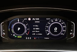 sininen Volkswagen Tiguan 2021 kuva 19.