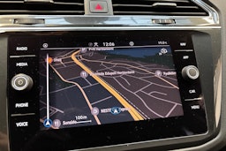 sininen Volkswagen Tiguan 2021 kuva 21.