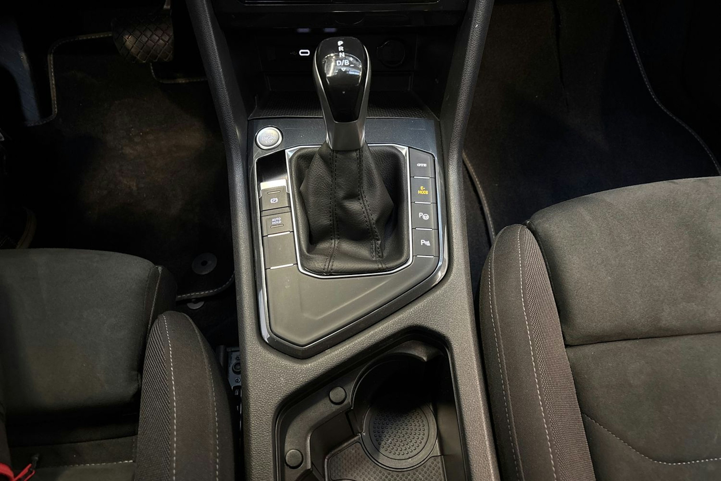 sininen Volkswagen Tiguan 2021 kuva 25.