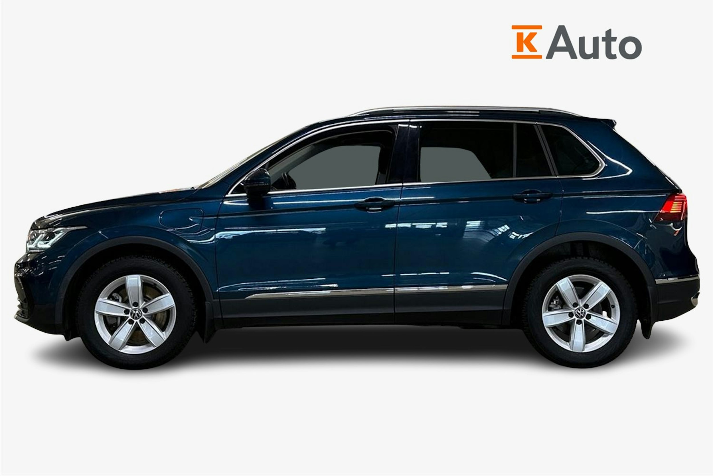 sininen Volkswagen Tiguan 2021 kuva 6.