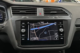 sininen Volkswagen Tiguan 2021 kuva 16.