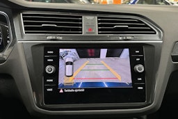 sininen Volkswagen Tiguan 2021 kuva 17.