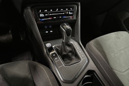 sininen Volkswagen Tiguan 2021 kuva 24.